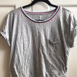 Grey T-shirt with striped collar